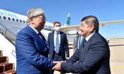 Кыргызстанга Казакстандын президенти Касым-Жомарт Токаев келди