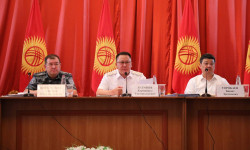Представители власти провели встречу с жителями Сулюкты и Лейлека 