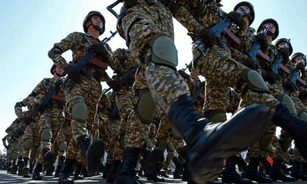 В Кыргызстане планируют увеличить срок службы для окончивших военные вузы