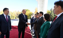 Кыргызстан и Азербайджан создадут совместный фонд развития