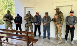 Баткенде Тажикстандан контрабандалык жол менен кирген 2 млн 750 миң доллар алынды