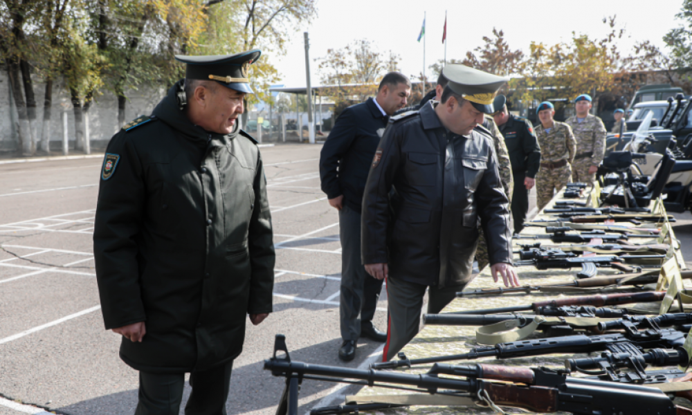 Военные ведомства КР и РУз подписали ряд двусторонних документов