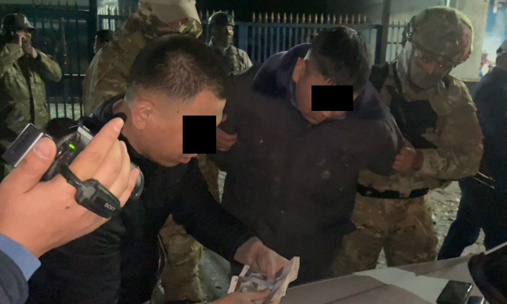 ГКНБ: Задержаны оперативники уголовного розыска ОВД