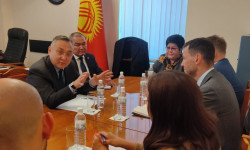 Таалатбек Масадыков встретился со Спецпредставителем ЕС по Афганистану