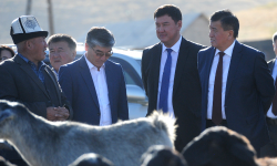 Сооронбай Жээнбеков посетил Джалал-Абадскую область