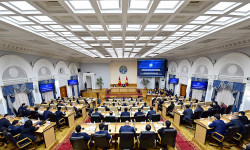 Под председательством Садыра Жапарова состоится итоговое заседание кабмина