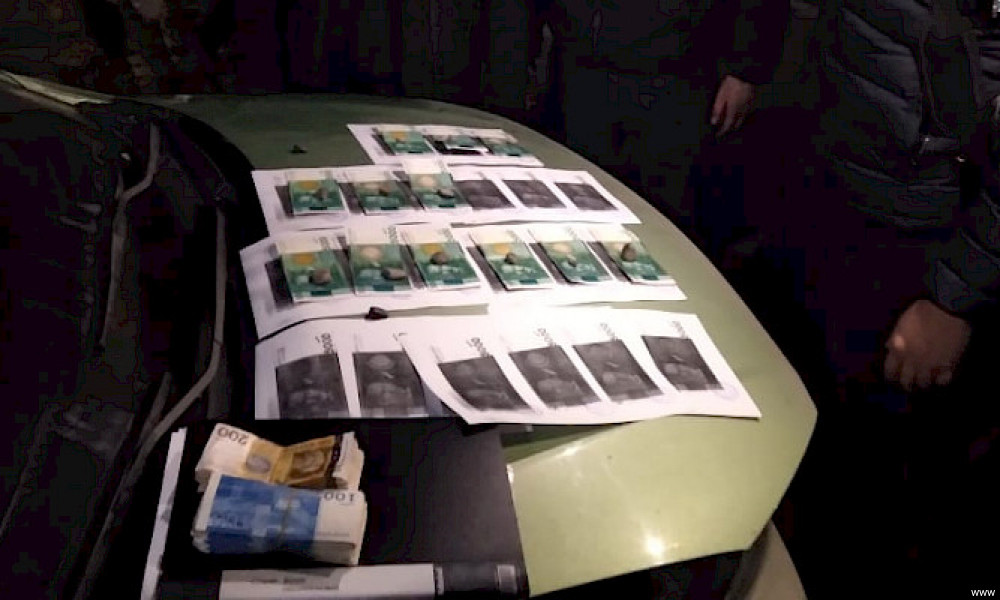 В Джалал-Абаде задержан член ОПГ, вымогавший почти 3 млн сомов у местного жителя