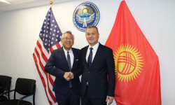 Состоялся визит вежливости Помощника Госсекретаря США Дональда Лу в Генеральное консульство КР в Чикаго