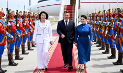 Президент Садыр Жапаров мамлекеттик сапар менен Монголияга барды