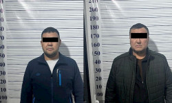 УКМК: Жасалма акча саткан эл аралык кылмыштуу топ кармалды 