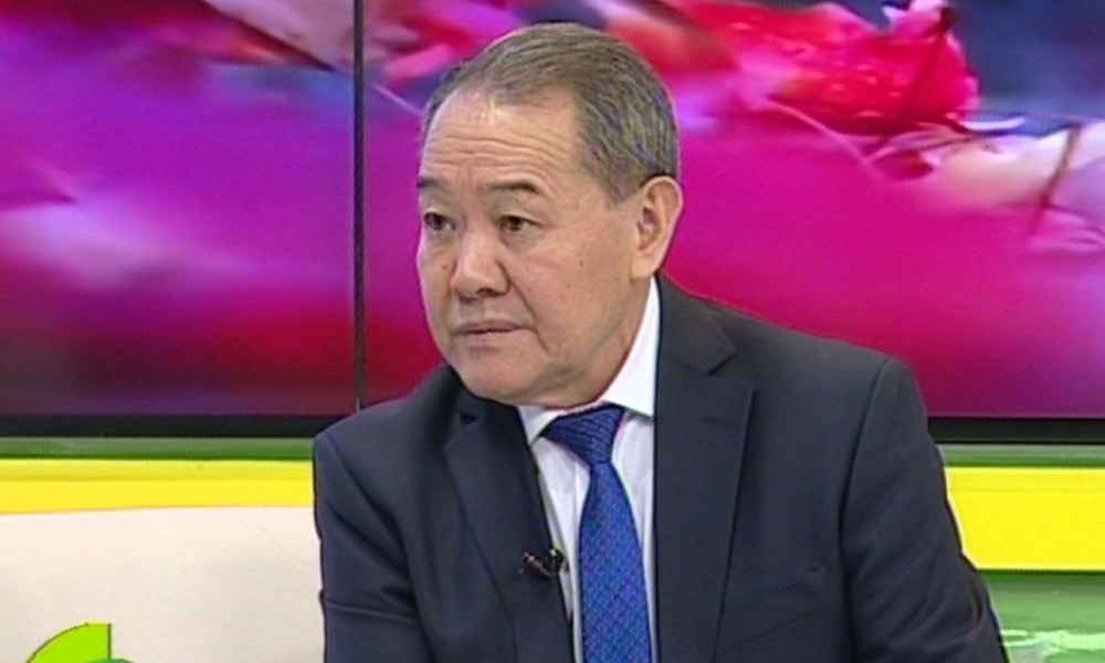 Назаркул  Ишекеев: "Тилибиздин баалуулугун муундан муунга жеткирели"