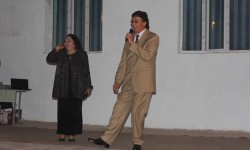 Биз экөөбүз: обончу, аткаруучу    А.Кыязов   жана  жубайы  Дамира   Баратбаева (аудио)