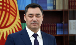 Президент Садыр Жапаров кыргызстандыктарды 1-май — Эмгек майрамы менен куттуктады