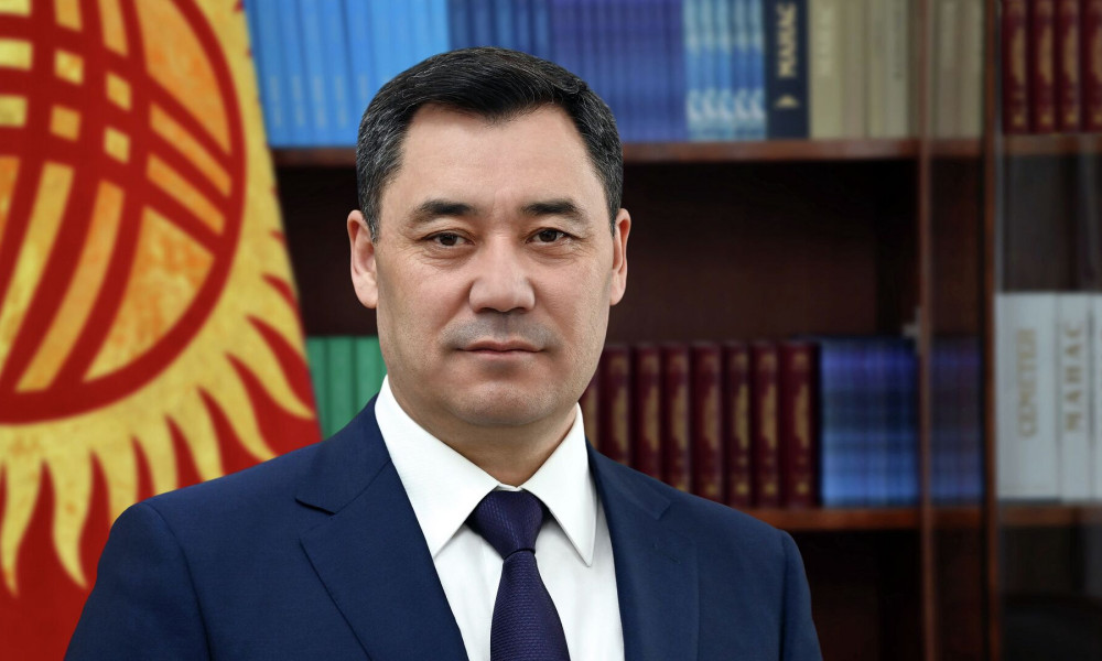 Садыр Жапаров поздравил кыргызстанцев с Днем Победы