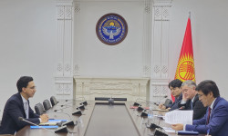 Заместитель Главы Кабмина Эдиль Байсалов принял нового представителя ЮНИСЕФ в Кыргызской Республике Самман Джунг Тапа