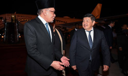 Малайзиянын Премьер-министри Кыргызстанга расмий сапар менен келди