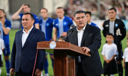 К. Ташиев принял участие в церемонии открытия стадиона «Курманбек» в Джалал-Абаде 