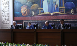 Акылбек Жапаров Башкы прокуратуранын жамаатына жаңы жетекчини тааныштырды
