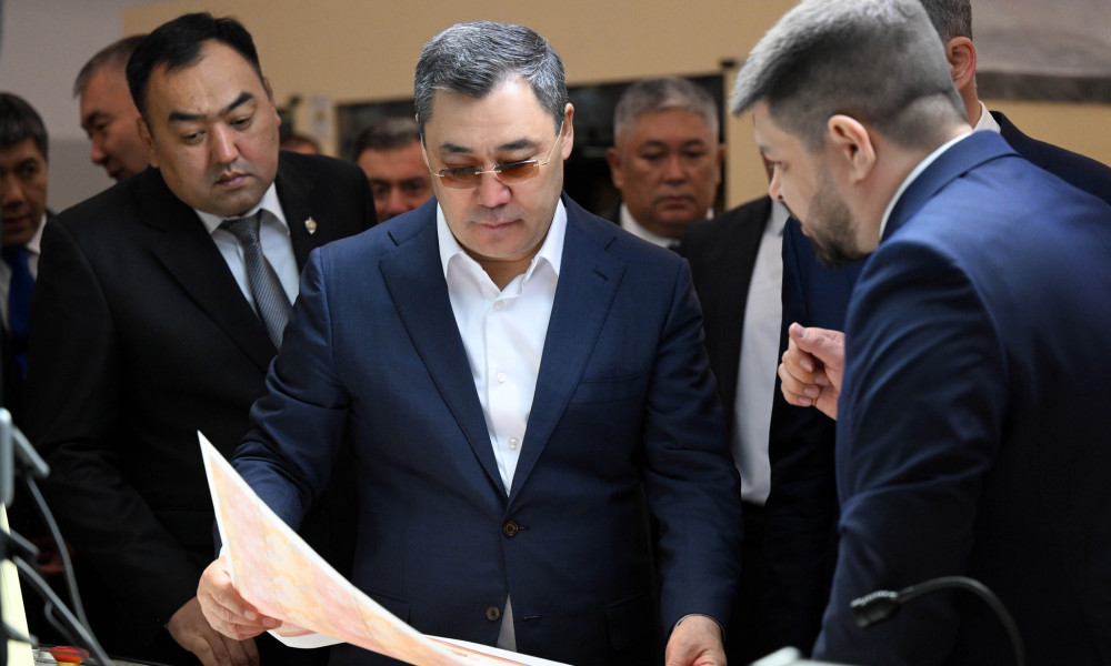 Президент Садыр Жапаров ознакомился с деятельностью ОАО «Учкун»