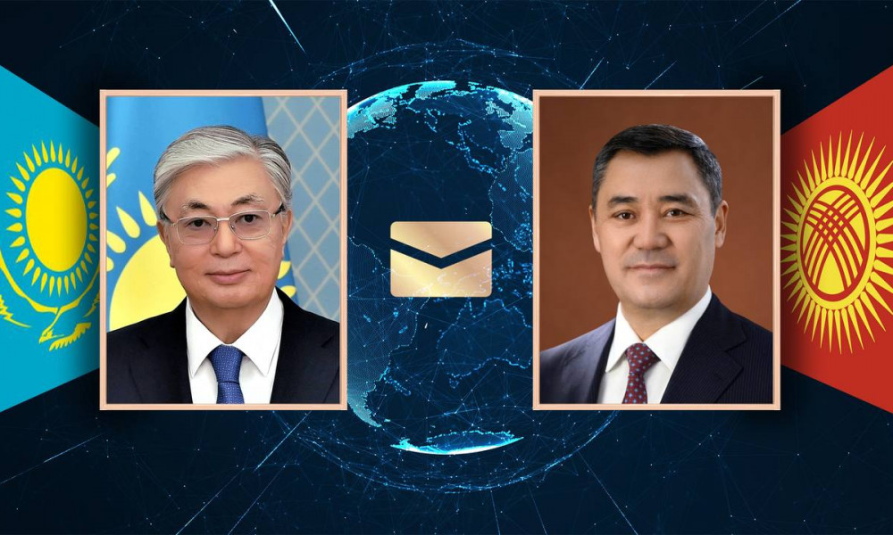 Казакстандын президенти Садыр Жапаровду жана Кыргызстан элин Орозо айт майрамы менен куттуктады