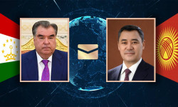 Эмомали Рахмон президент Садыр Жапаровду жана Кыргызстан элин Орозо айт майрамы менен куттуктады