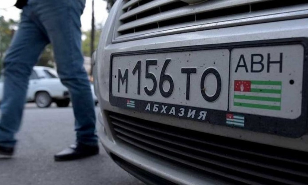 Чет элден келген унааларды мыйзамдаштыруунун мөөнөтү бекиди