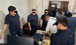 Баңгизат менен алектенген милиция кызматкерлери кармалды