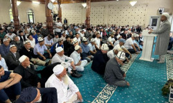 Баткендеги мечиттерде Курман айт намазы окулду