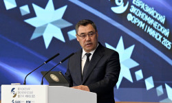 Садыр Жапаров IV Евразия экономикалык форумунун пленардык сессиясында сөз сүйлөдү