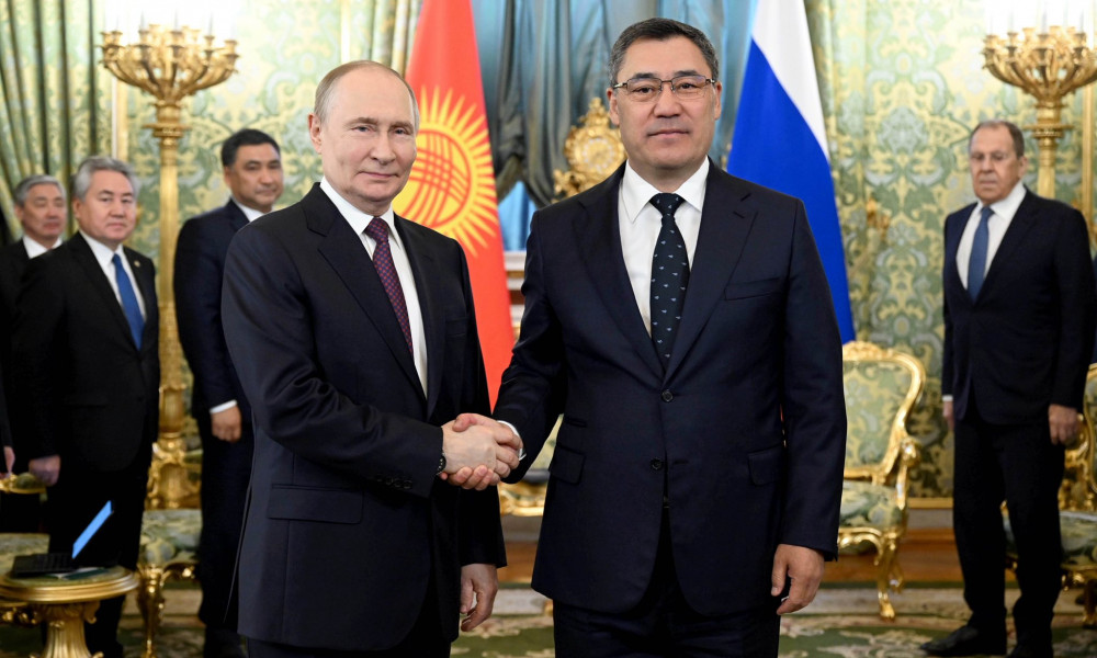 Москвада Садыр Жапаров менен Владимир Путин сүйлөшүүлөрдү жүргүздү