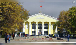 Улуттук университеттен үч миңдей студент окуудан чыгарылды