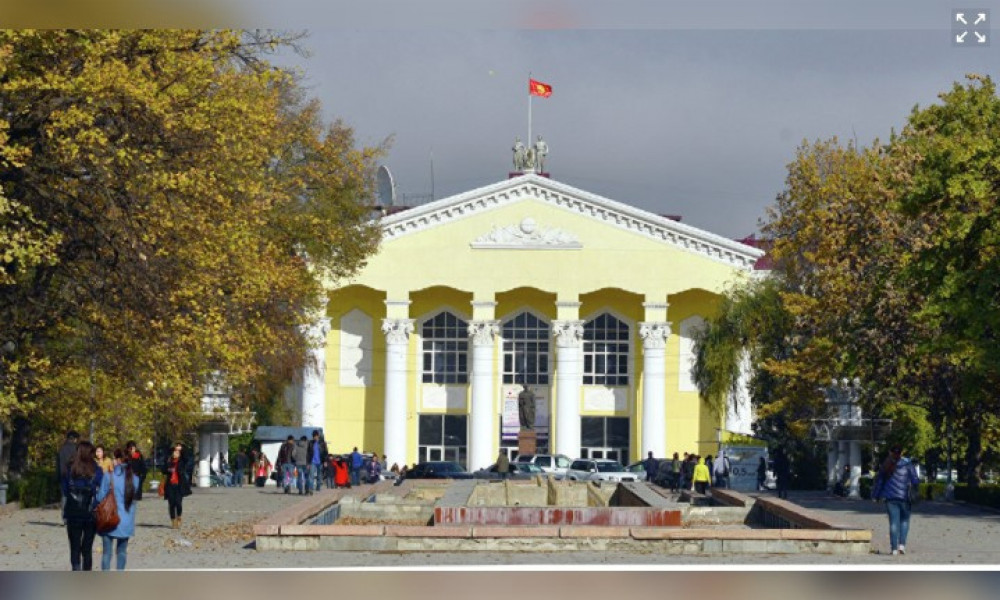 Улуттук университеттен үч миңдей студент окуудан чыгарылды