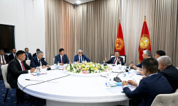 Президент Садыр Жапаров провел рабочее совещание по строительству горнолыжного кластера «Ала-Тоо Резорт»