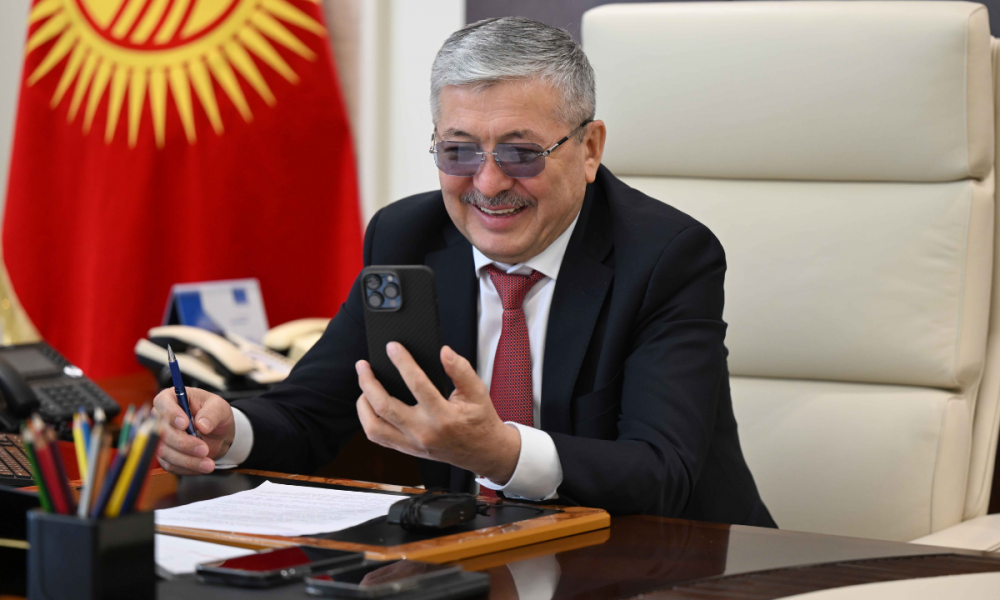 Адылбек Касымалиев Денис Петрашовду дүйнө чемпионатындагы коло медалы менен куттуктады