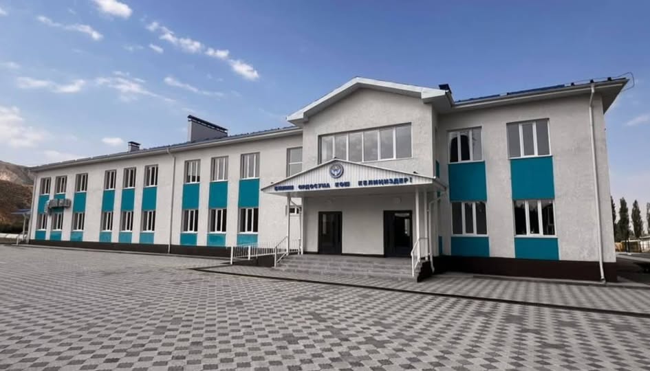 Нарындын Ак-Тал айылында 150 орундуу жаңы мектеп эшигин ачты