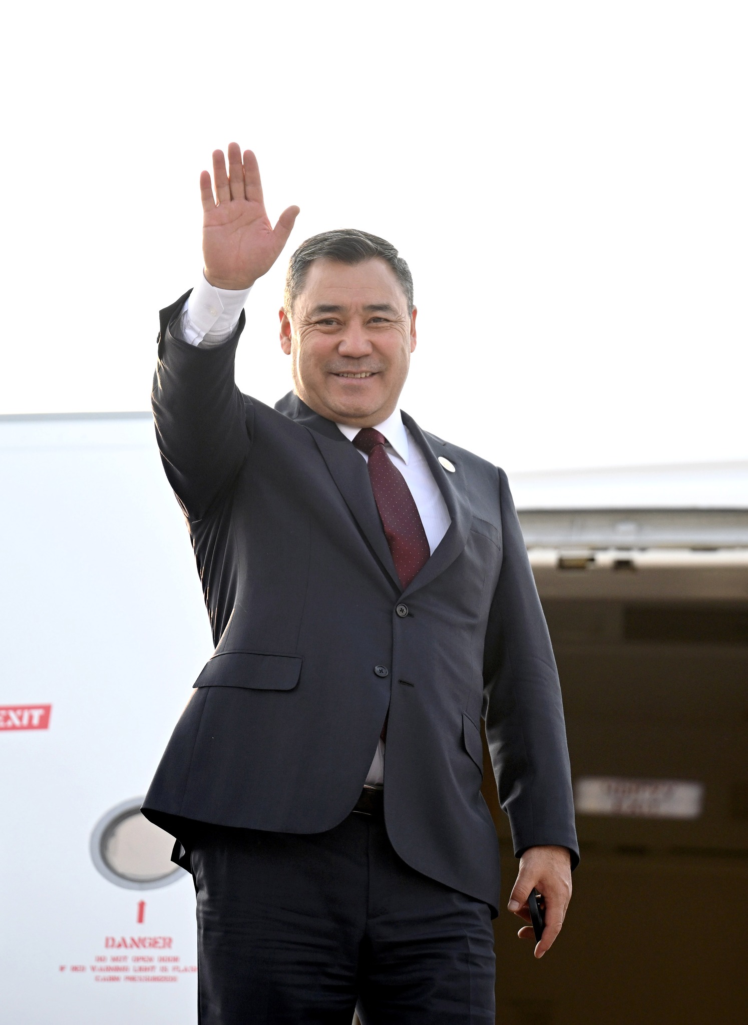 Кыргыз Республикасынын Президенти Садыр Жапаровдун Тажикстанга болгон иш сапары аяктады 