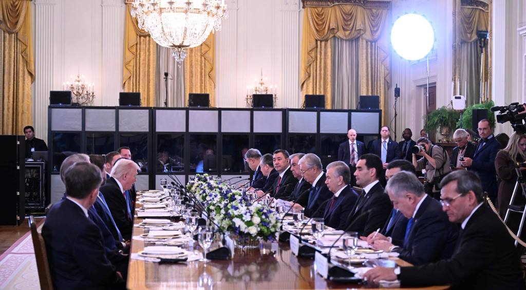 Президент Садыр Жапаров "Борбордук Азия - АКШ" (С5+1) саммитине катышты 