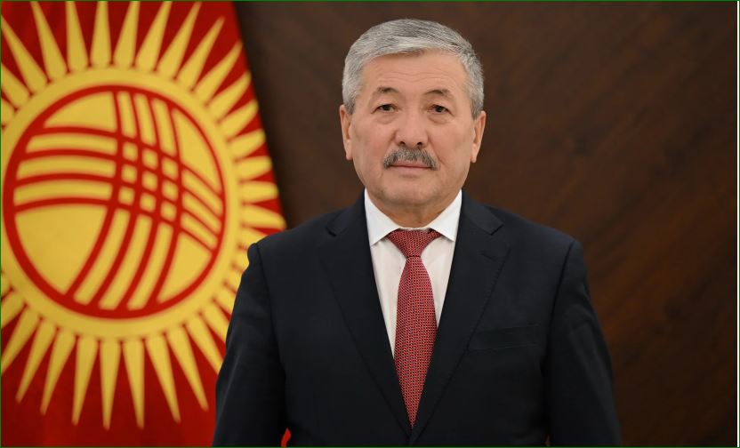 Адылбек Касымалиев жалпыга маалымдоо каражаттарынын өкүлдөрүн кесиптик майрамы менен куттуктады