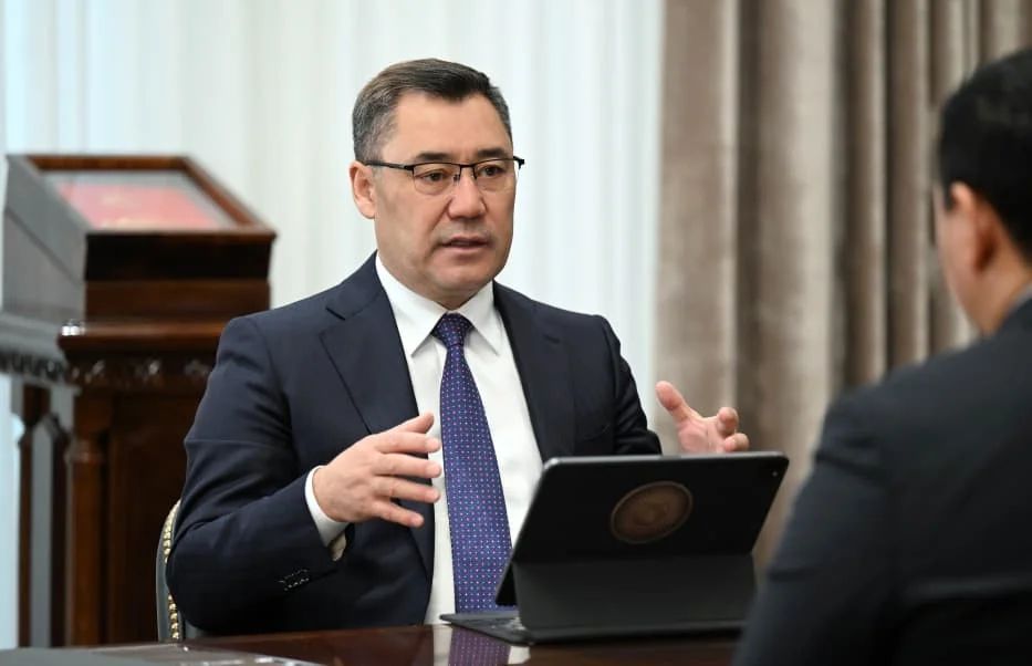 Президент Садыр Жапаров Атамбаевдин дооматтарына жооп берди