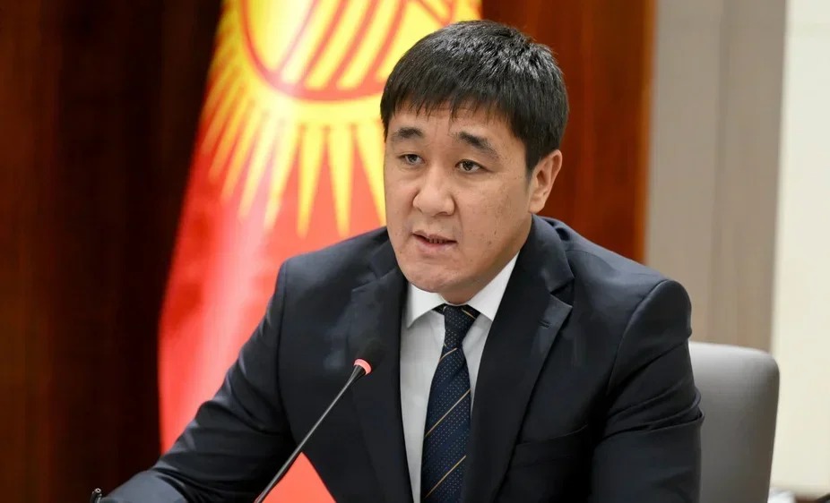 Орунбеков кытай жумушчулары менен болгон чырды улут аралык темага айлантпоого чакырды